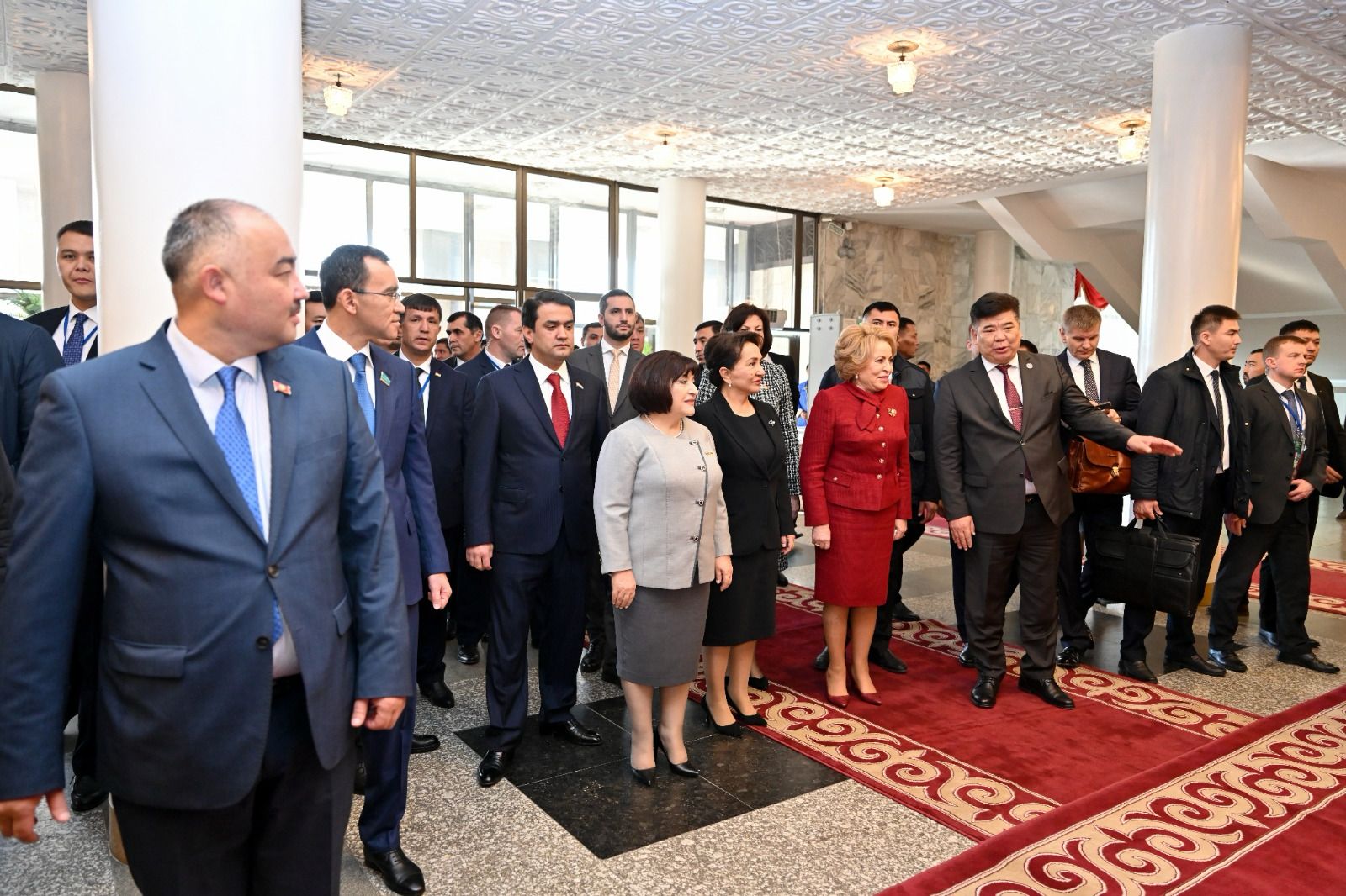 Спикер Милли Меджлиса Сагиба Гафарова выступила на международной конференции в Бишкеке, посвящённой 95-му юбилею Чингиза Айтматова